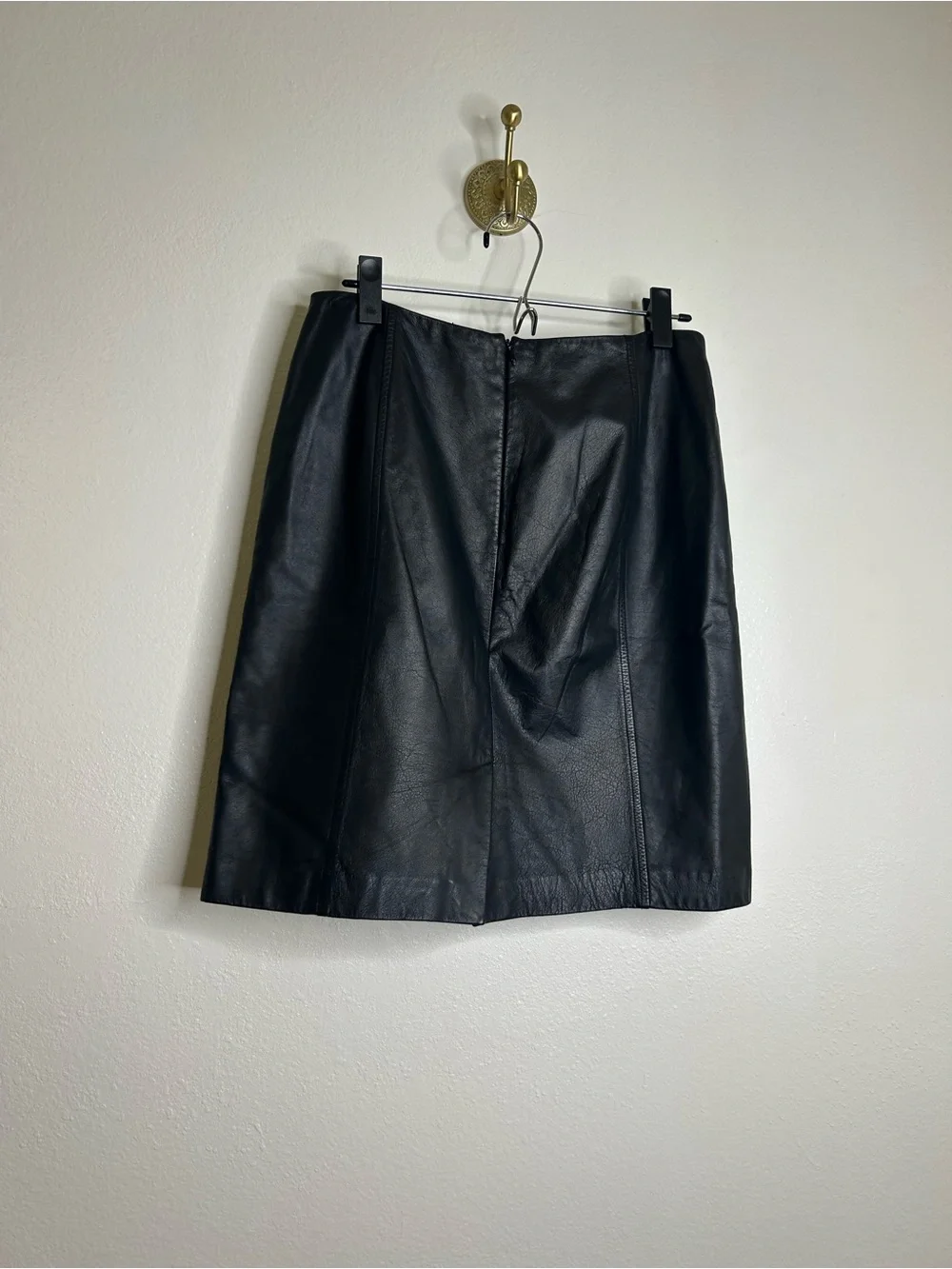 Ann Taylor LOFT 100% Genuine Leather Black Knee Length Pencil Skirt Size 8